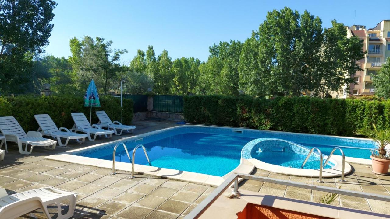Abelia Residence Apartment Regina サニービーチ エクステリア 写真