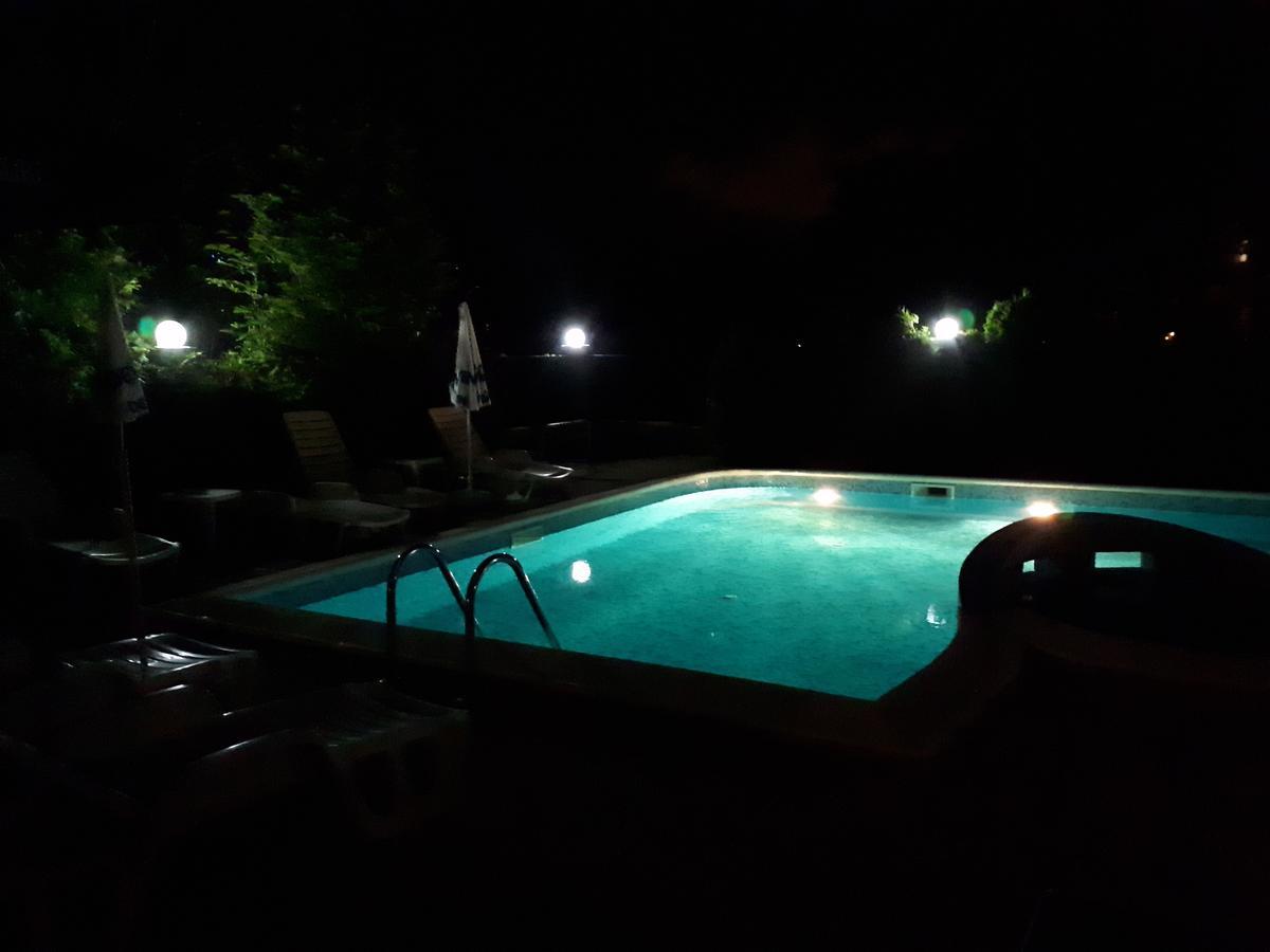 Abelia Residence Apartment Regina サニービーチ エクステリア 写真